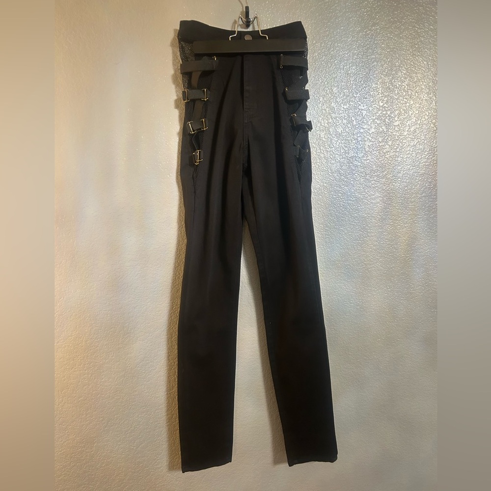 Women’s black high waisted stretch mesh side skinny pants size 3